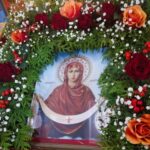 Радуйся, Радосте наша, покрый нас от всякаго зла честным Твоим омофором!